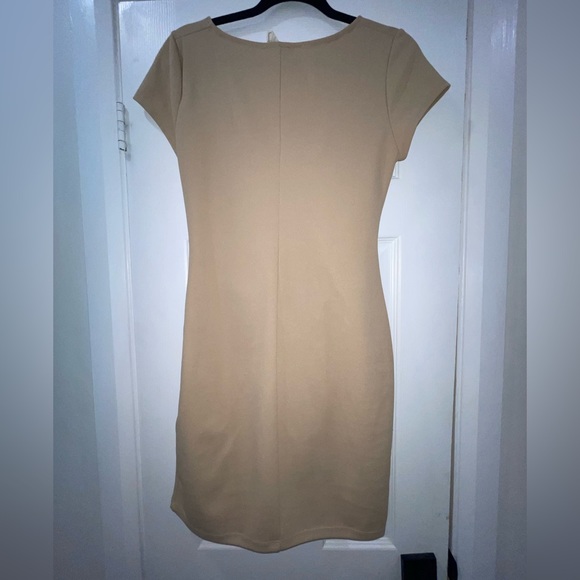 Cut out Tshirt Dress - Picture 4 of 4